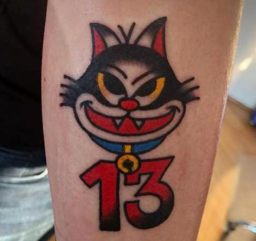 Gorgeous-Traditional-Art-Lucky-13-Cat-Tattoo 