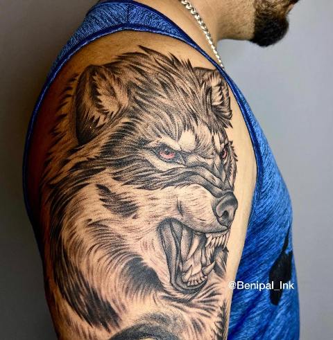 Amazing-Big-Bad-Wolf-Shoulder-Tattoo 