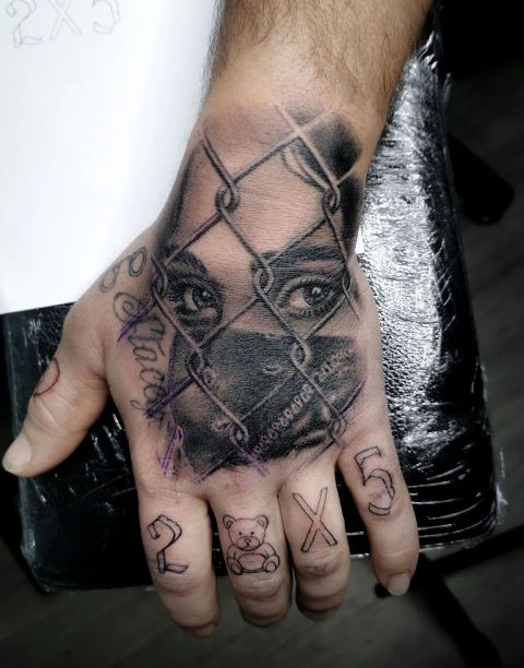 Fabulous-Palm-Chicano-Tattoo-Idea 