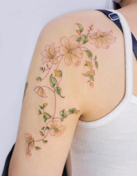 Fabulous-Floral-Shoulder-Tattoo 