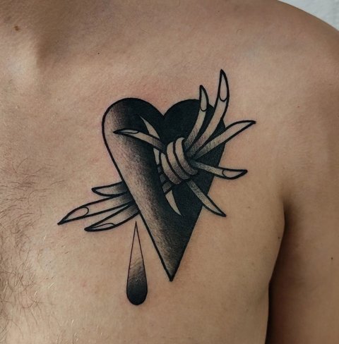 Gorgeous-Betrayed-Heart-&-Barbed-Wire-Tattoo
