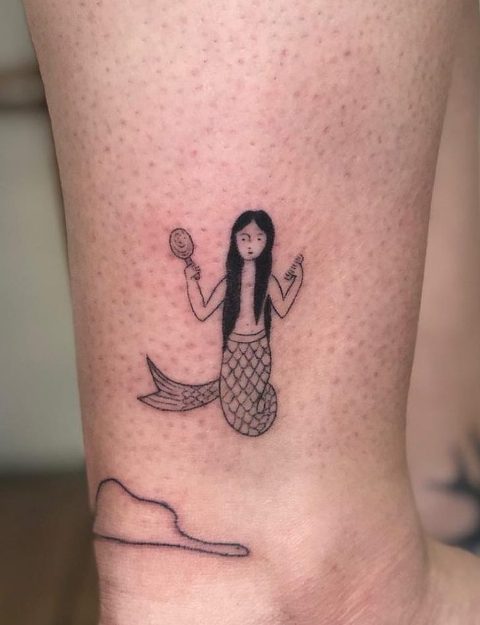 Stunning-Minimal-Mermaid-Ankle-Tattoo 