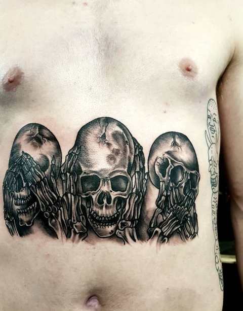 Gorgeous-Black-Shoulder-Hear-No-Evil-See-No-Evil-Tattoo 