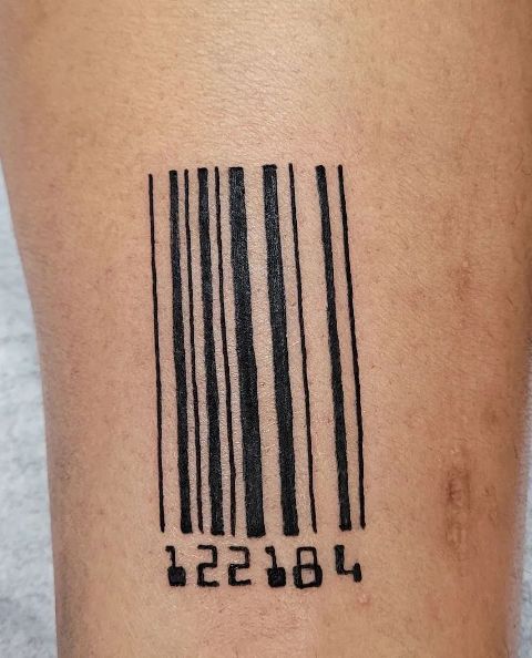 Gorgeous-Vertical-Barcode-Tattoo-on-Leg 