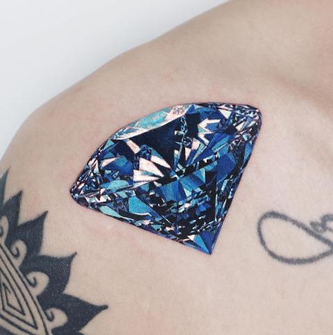 Wonderful-Blue-Diamond-Shoulder-Tattoo 