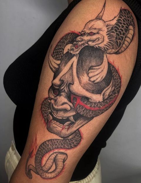 Attractive-Dragon-&-Hannya-Tattoo 