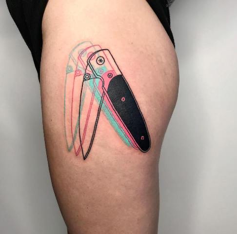 28.-Fabulous-Colorful-Thigh-3D-Tattoo 