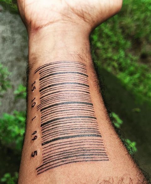 Lovely-Birth-Date-Barcode-Tattoo 