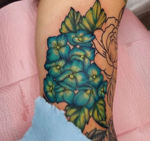 Wonderful-Artsy-Hydrangea-Tattoo-Design 