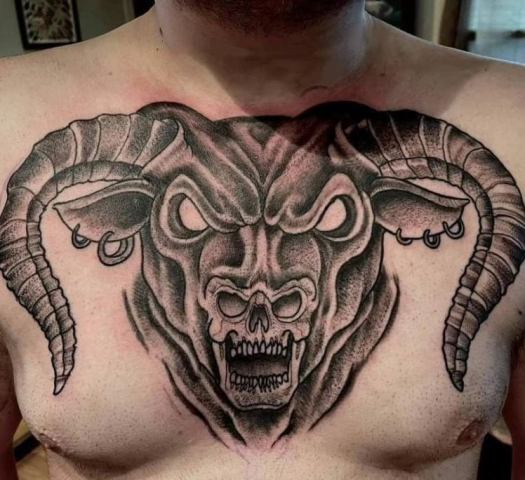 Attractive-Aggressive-Bull-Chest-Tattoo 