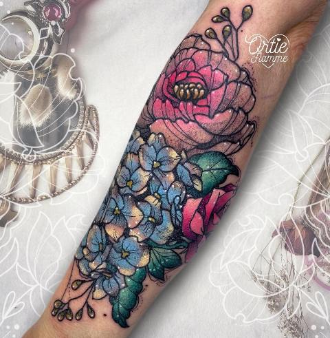 Amazing-Vibrant-&-Cool-Hydrangea-Tattoo 