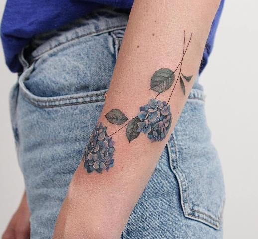 Wonderful-Blue-Hydrangea-Tattoo 