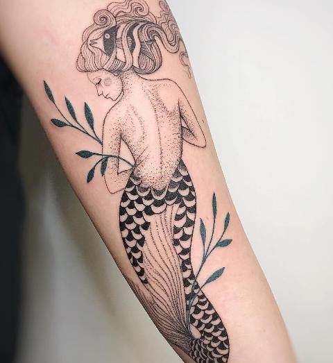 Amazing-Artistic-Mermaid-Arm-Tattoo 