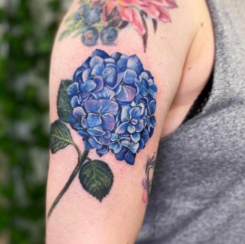 Fabulous-Blue-Arm-Hydrangea-Tattoo 